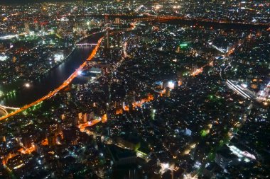 Tokyo gece manzara 350 metre yükseklikte. kuleden görüntülemek                              