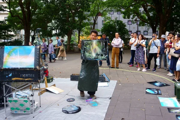 Tokio Japan Sept 2018 Mensen Kijken Naar Een Street Artist — Stockfoto