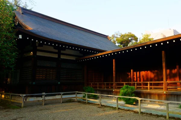 Традиционная японская архитектура. Деревянное здание — стоковое фото