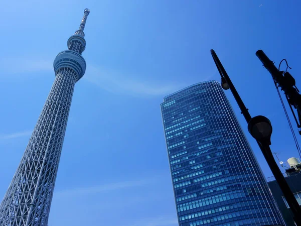 Tokyo Skytree Tower Och Byggnad Med Blå Himmel — Stockfoto