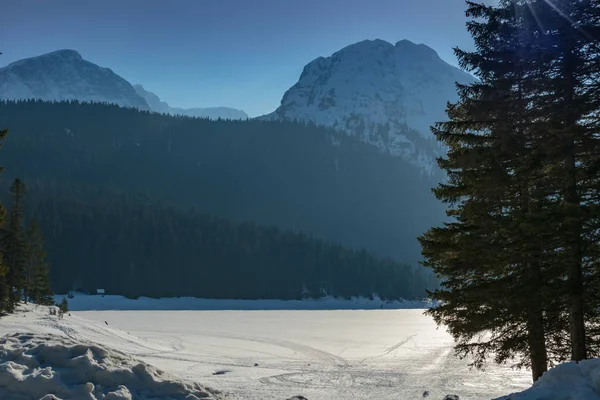 Paisaje invernal en Montenegro . — Foto de Stock