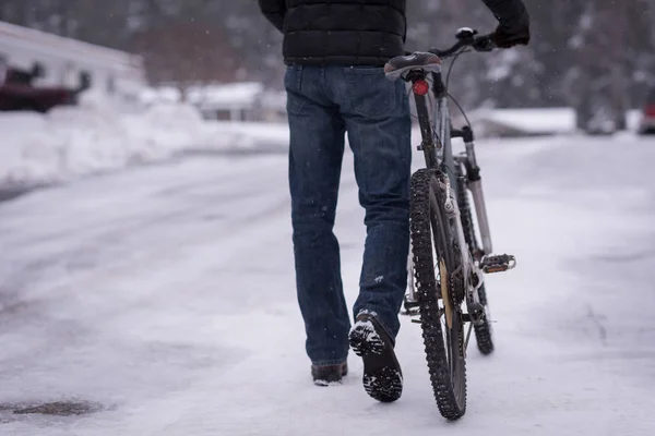 Rear View Man Walking Bicycle Snowy Street — Stock Photo, Image
