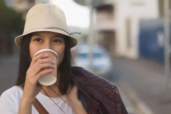 Thoughtful Woman Having Coffee City Street — Stock Photo, Image