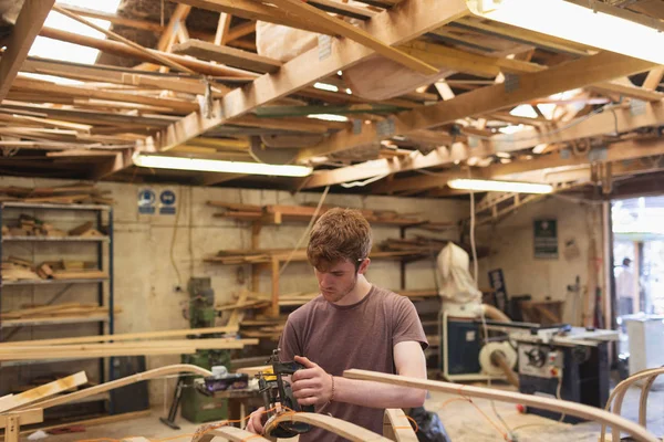 Young Male Carpenter Working Workshop — Stock Photo, Image