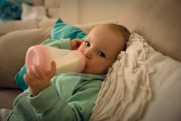 Baby Girl Drinking Milk Baby Bottle Home — Stock Photo, Image