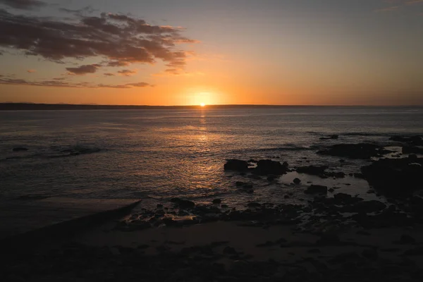 Beau Coucher Soleil Sur Une Plage — Photo