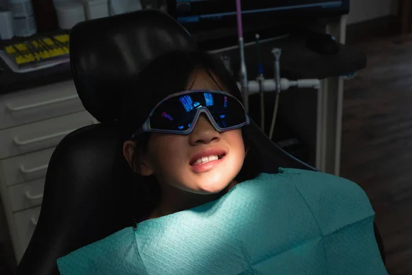 Close Patient Lying Dental Chair Clinic — Stock Photo, Image