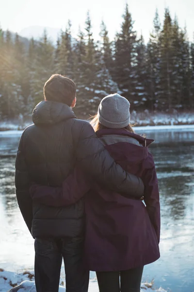 Rear View Romantic Couple Standing River Winter — Stock Photo, Image