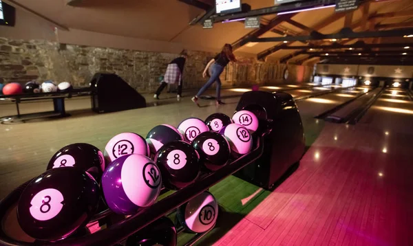 Bowling Salonu Bowling Topları Yakın Çekim — Stok fotoğraf