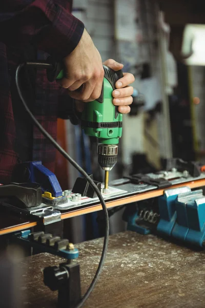 Close Man Fixing Ski Binding Ski Using Drill — Stock Photo, Image