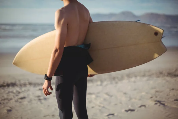 Mid Section Surfer Standing Surfboard Beach — Stock Photo, Image