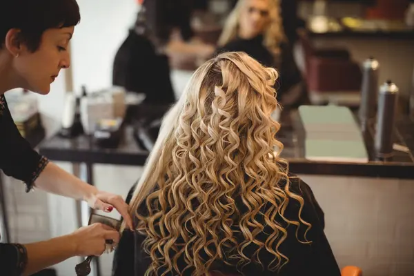 Peluquería Femenina Clientes Peinado Cabello Salón — Foto de Stock