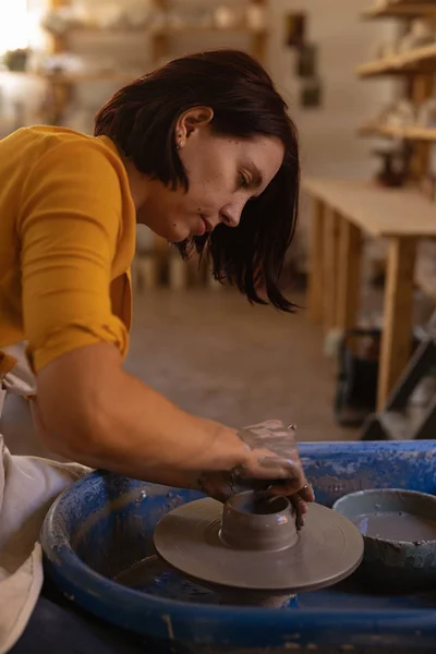 Side View Close Young Caucasian Female Potter Shaping Wet Clay — Stock Photo, Image