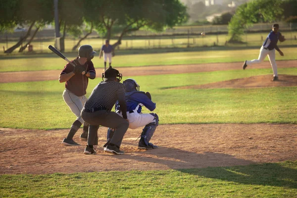 Rear View Caucasian Male Baseball Player Baseball Game Sunny Day — Stock Photo, Image