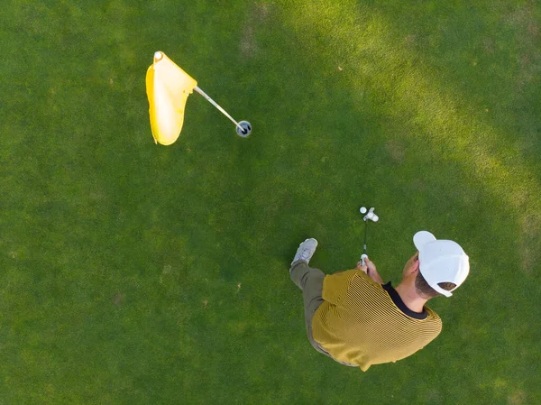 Drone Shot Care Joacă Golf Teren Golf Picioare Minge Înainte — Fotografie, imagine de stoc