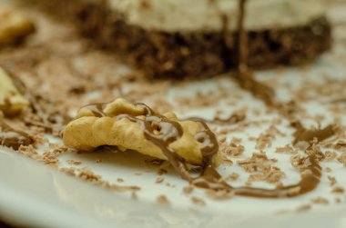 fındık ve çikolata ile kek