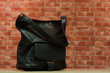 Kadınlar çanta mümkündür