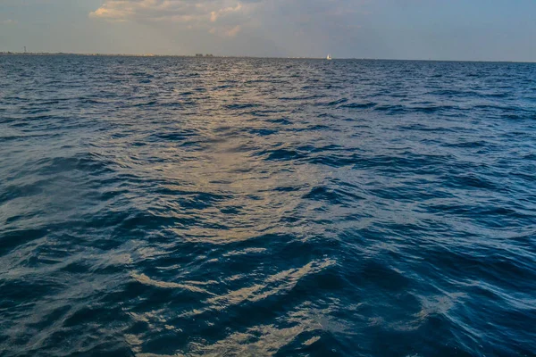 Подорож Човні Морі Вранці — стокове фото