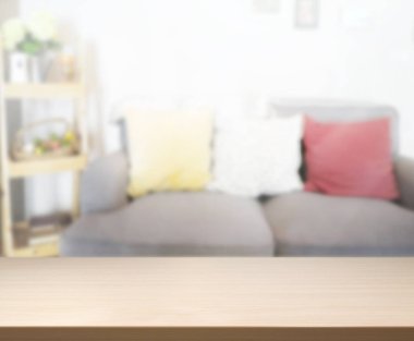 Arka planın Masa Üstü ve Bulanık Oturma Odası