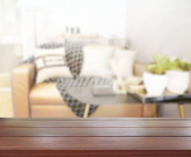 Arka planın Masa Üstü ve Bulanık Oturma Odası