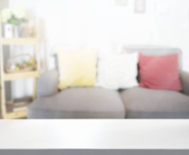 Arka planın Masa Üstü ve Bulanık Oturma Odası