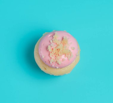 Doğum günü pastası için arka plan rengi üzerinde