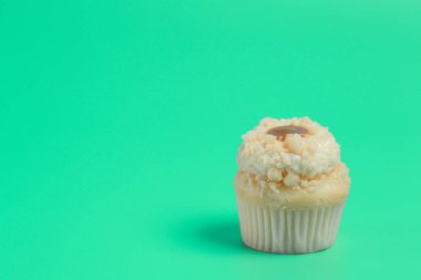 Doğum günü pastası için arka plan rengi üzerinde