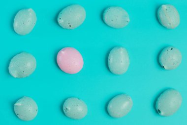 Doğum günü pastası için arka plan rengi üzerinde