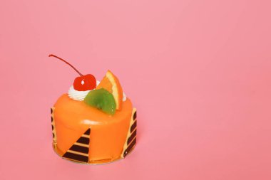 Doğum günü pastası üzerinde arka plan rengini