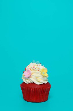 Doğum günü pastası üzerinde arka plan rengini