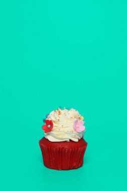 Doğum günü pastası üzerinde arka plan rengini