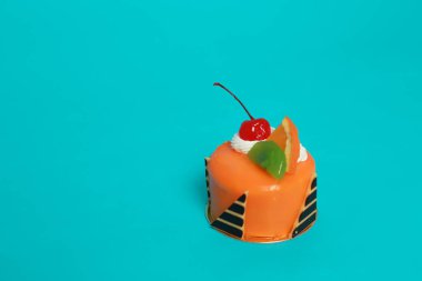 Doğum günü pastası üzerinde arka plan rengini