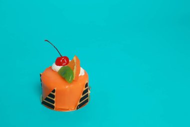 Doğum günü pastası üzerinde arka plan rengini