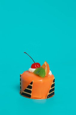 Doğum günü pastası üzerinde arka plan rengini