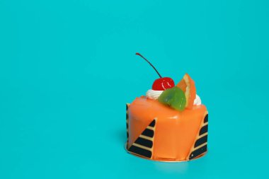 Doğum günü pastası üzerinde arka plan rengini