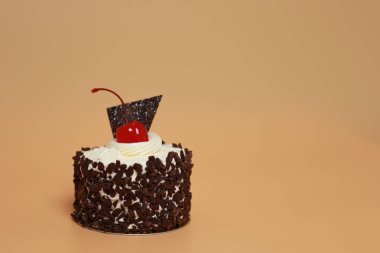 Doğum günü pastası üzerinde arka plan rengini