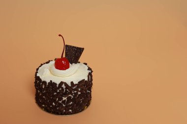 Doğum günü pastası üzerinde arka plan rengini