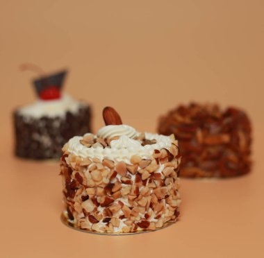 Doğum günü pastası üzerinde arka plan rengini