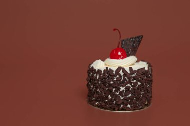 Doğum günü pastası üzerinde arka plan rengini