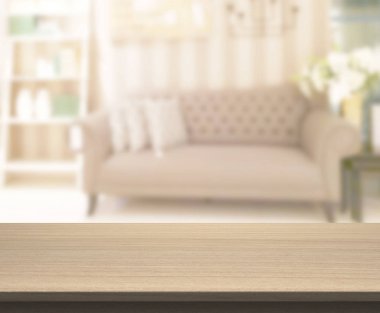 Arka planın Masa Üstü ve Bulanık Oturma Odası