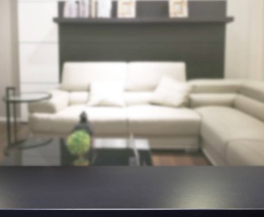 Arka planın Masa Üstü ve Bulanık Oturma Odası