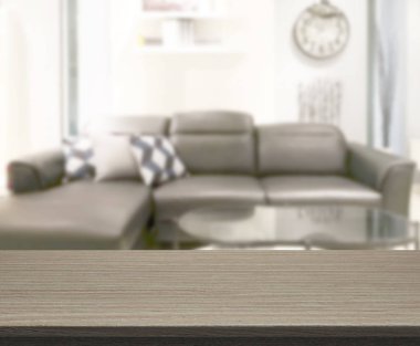 Arka planın Masa Üstü ve Bulanık Oturma Odası