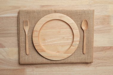 ahşap masa üstü arka planı için mutfak gereçleri ile