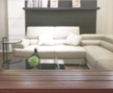 Arka planın Masa Üstü ve Bulanık Oturma Odası