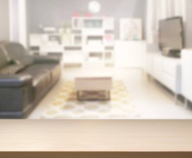 Arka planın Masa Üstü ve Bulanık Oturma Odası