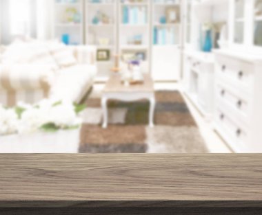 Arka planın Masa Üstü ve Bulanık Oturma Odası