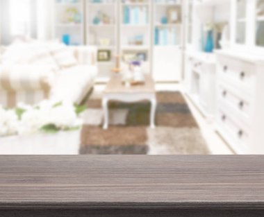 Arka planın Masa Üstü ve Bulanık Oturma Odası