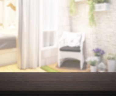 Arka planın Masa Üstü ve Bulanık Oturma Odası