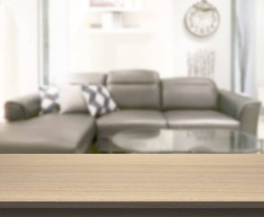 Arka planın Masa Üstü ve Bulanık Oturma Odası