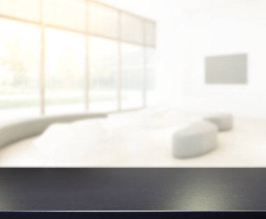 Arka planın Masa Üstü ve Bulanık Oturma Odası